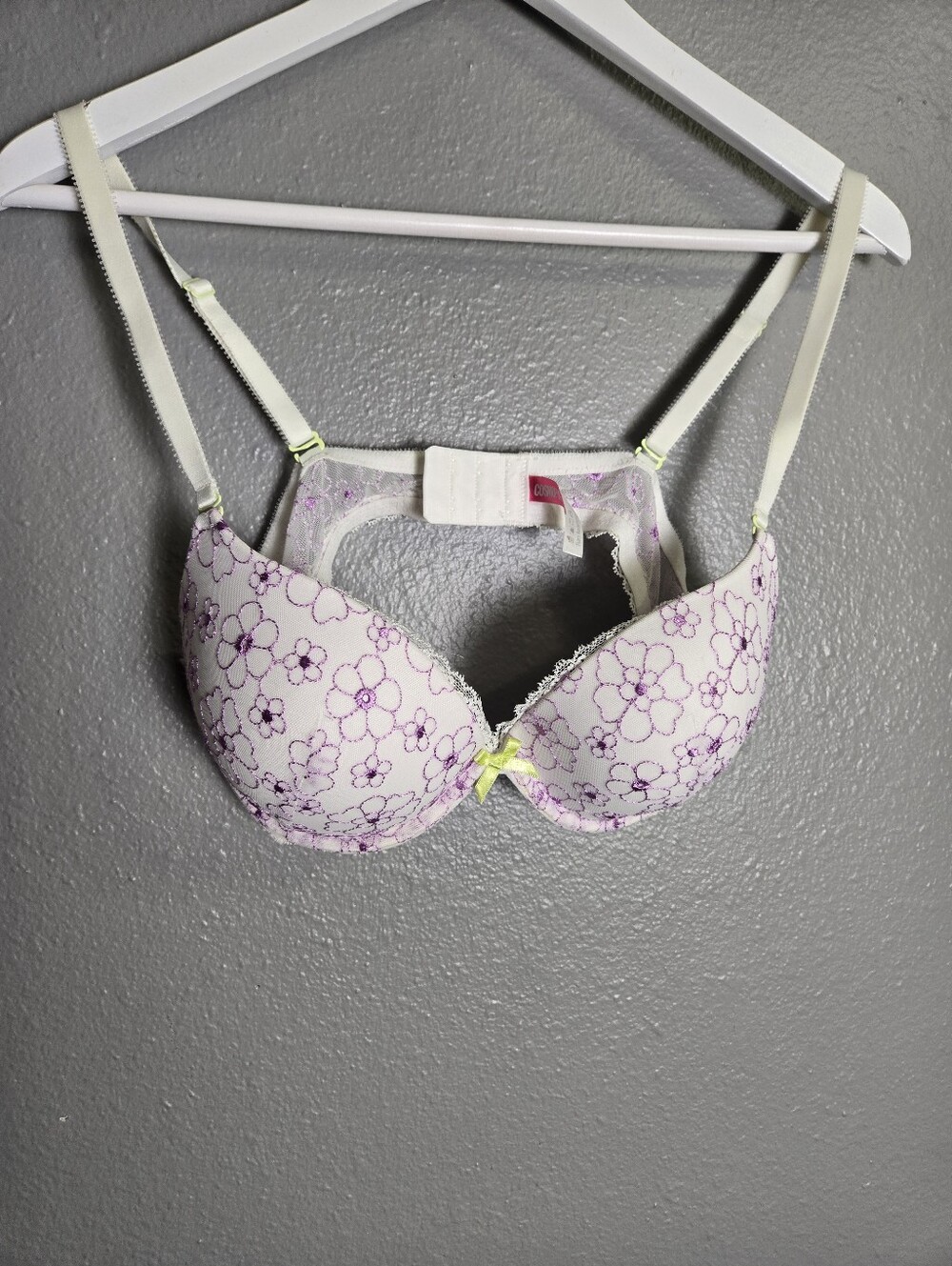 FALL SALE! Cosmopolitan Y2K Purple Flower Lace Bra Size 38B